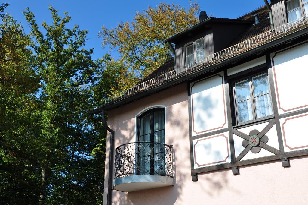 Relexa Waldhotel Schatten Estugarda Exterior foto